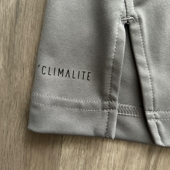 Adidas Tank - Picture 5 of 5